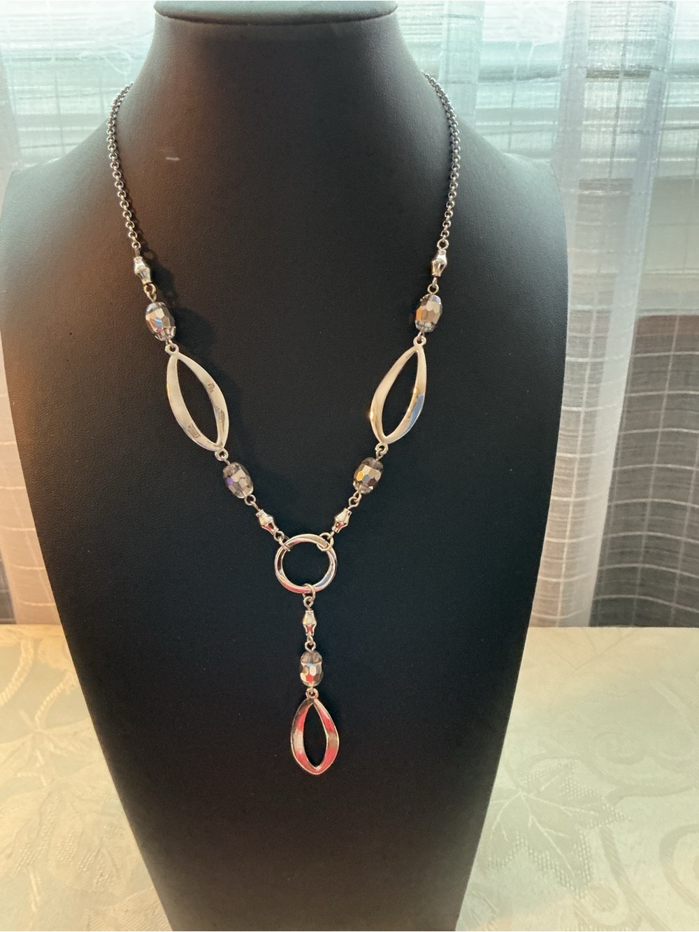 Lia Sophia Vintage “Beguile Escapade” Silver Tone “Y” Glass Bead Necklace